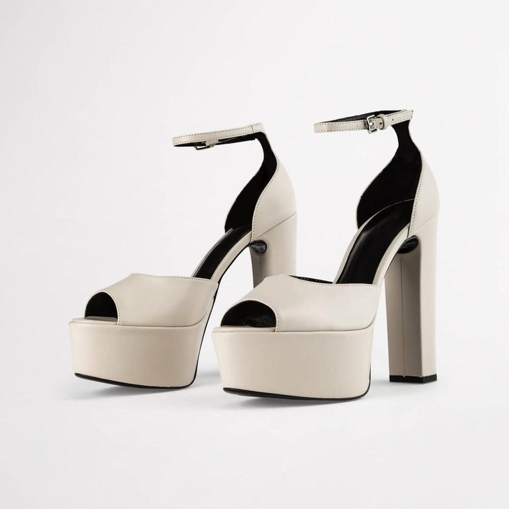 BRAND NEW Tony Bianco Jayze Heel in Cream/White Size: 6.5/36.5